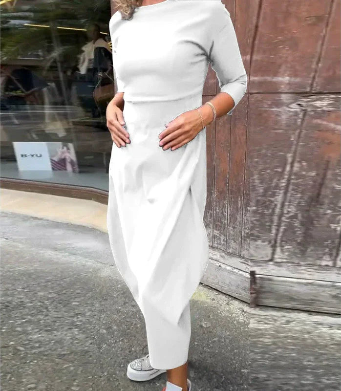 Egyszerű, elegáns női ruha zsebbel