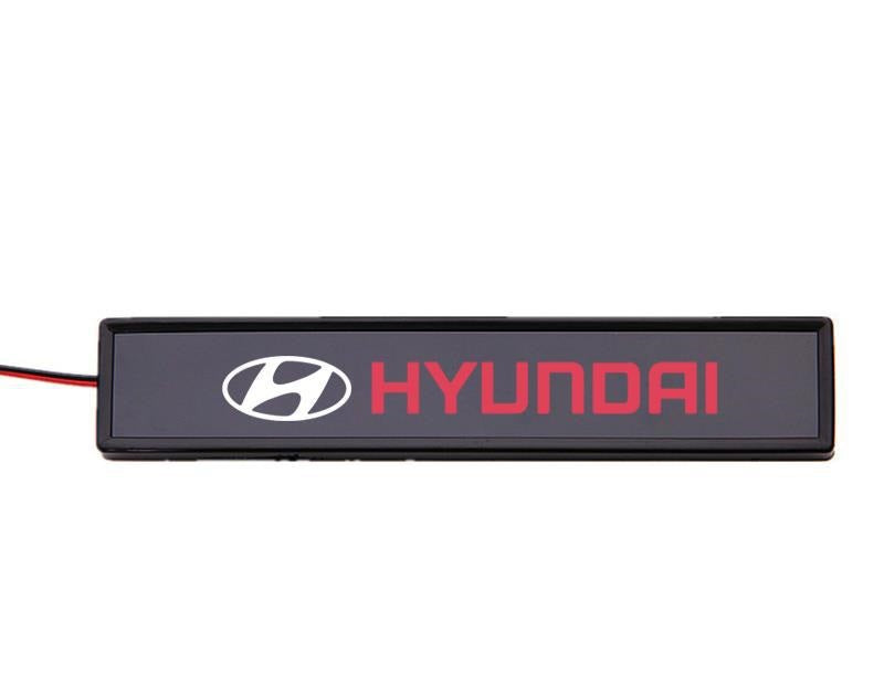 Forró akció ✨50% kedvezmény ✨Stílusos, hangulatos LED lámpa logóval az autó középső hűtőrácsára