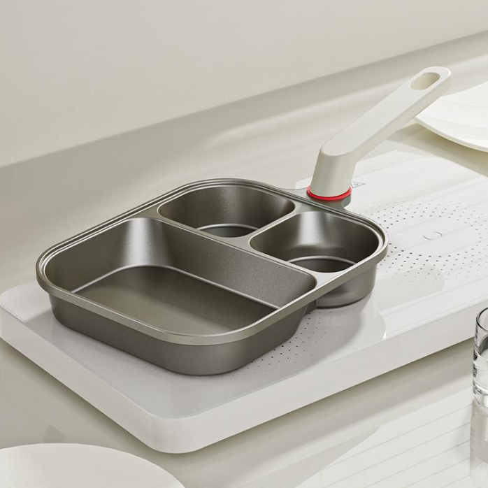 4 az 1-ben tapadásmentes serpenyő: tökéletes tojáshoz, szalonnához és hamburgerhez