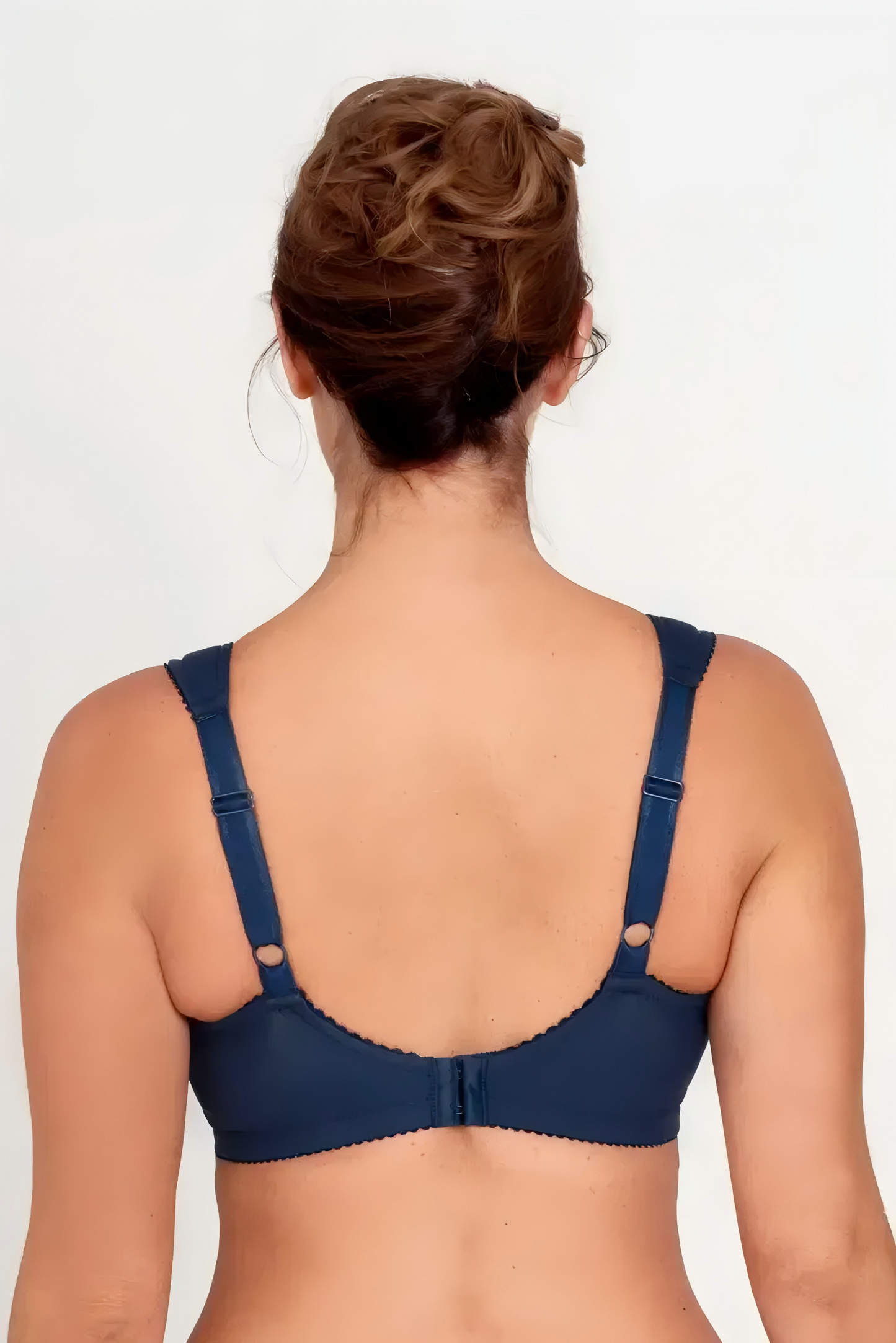 Triumph -3 darabos💥 Csipkés melltartó - Vásárolj 1-et, kapsz 2-t ingyen