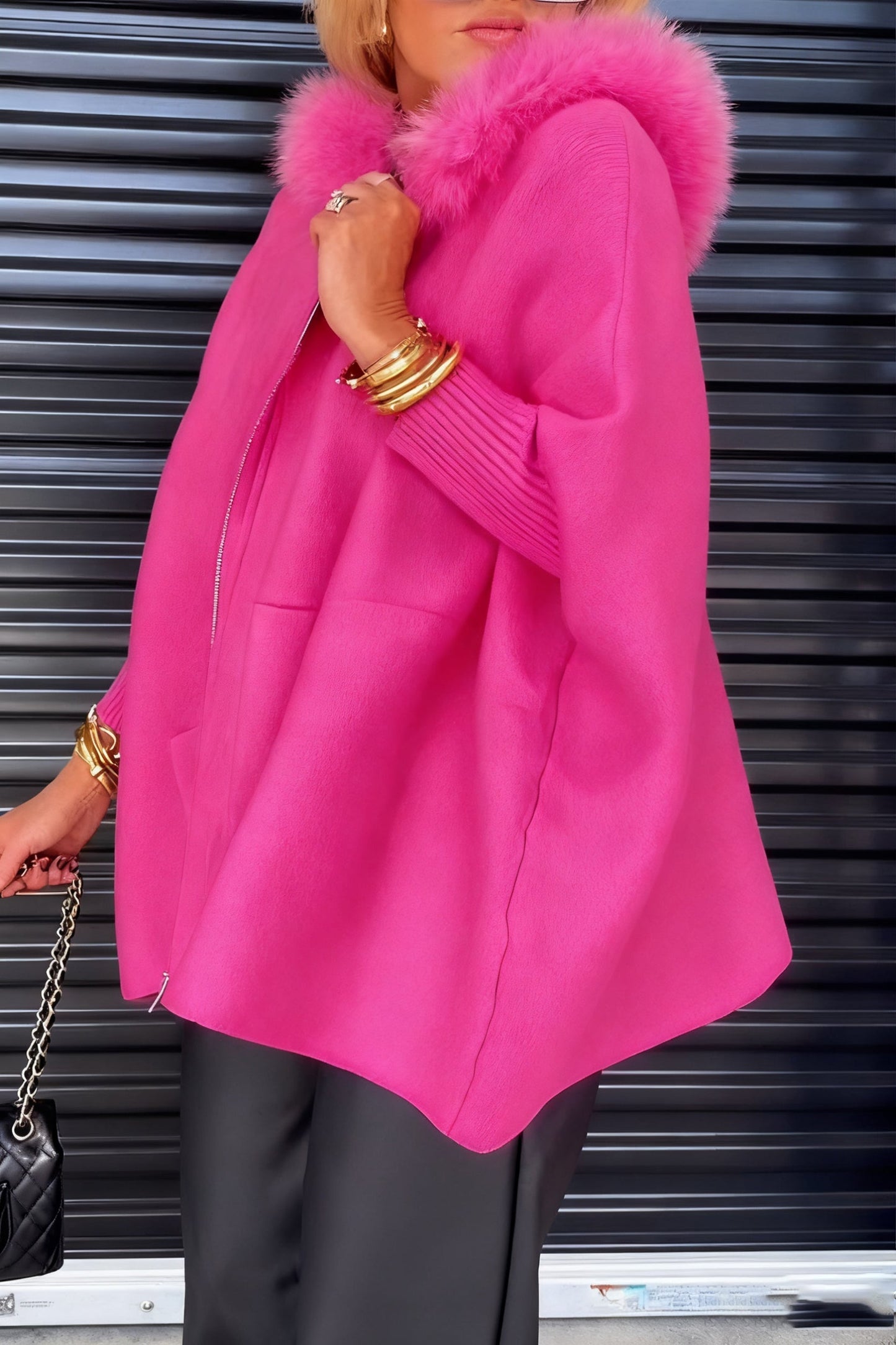 Női lezser kabát egyszínű szőrmegallérral