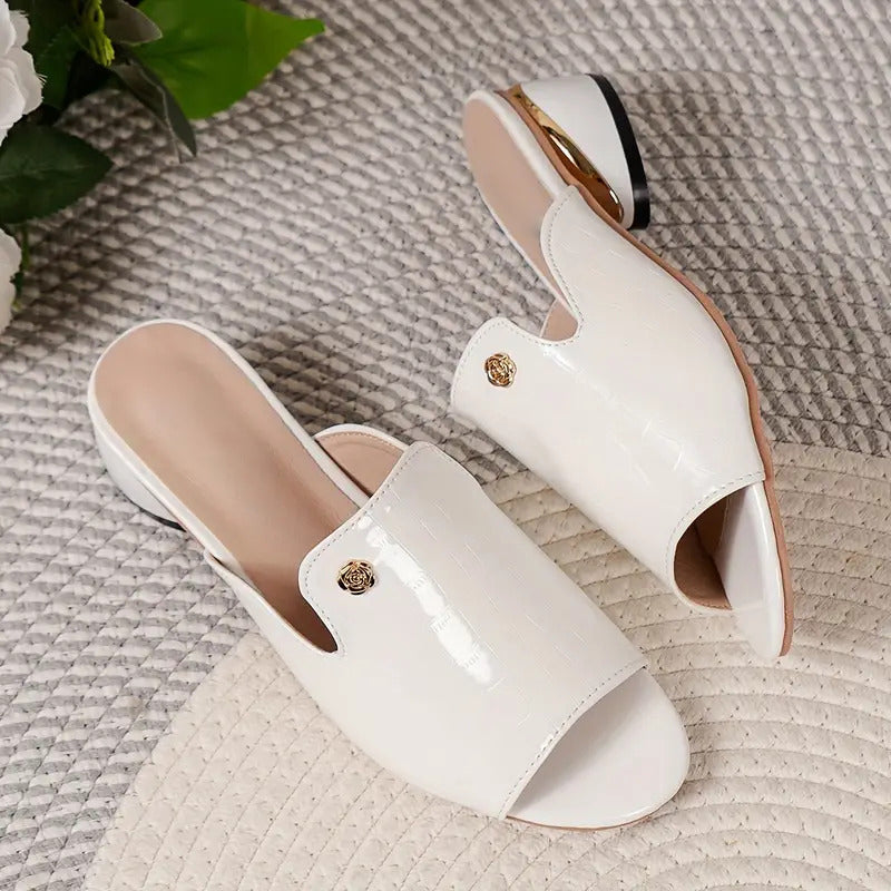 😍Utolsó nap 50% kedvezménnyel😍 - Divatos női ortopéd bőr szandál nyitott orrokkal és vastag sarokkal