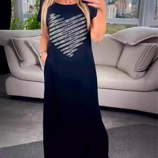 Hosszú ruha oldalsó hasítékokkal