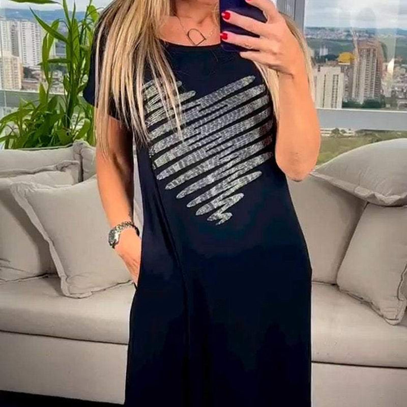 Hosszú ruha oldalsó hasítékokkal