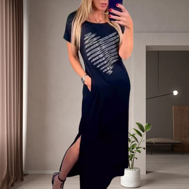 Hosszú ruha oldalsó hasítékokkal