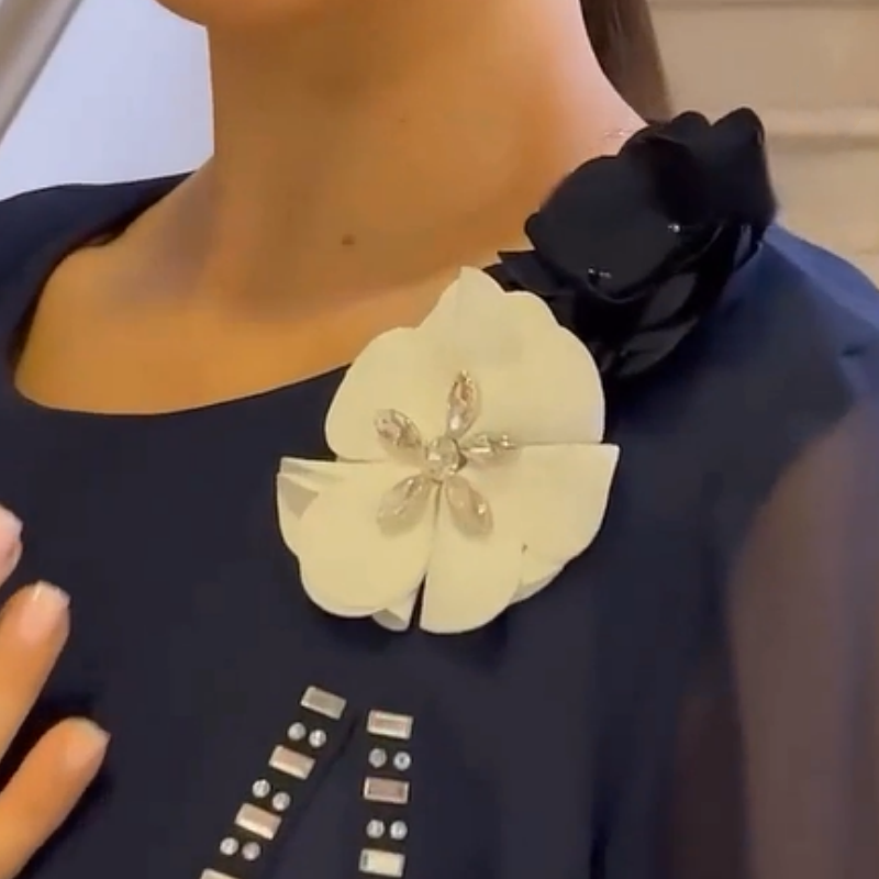 🌸✨【S-4XL】Környakú női hálós ruha virágos díszítéssel