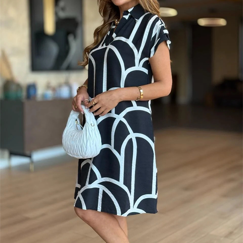 Bájos női mintás ruhák laza szabással