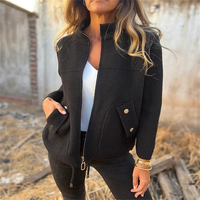 🧥 Lezser kabát magas gallérral és cipzárral