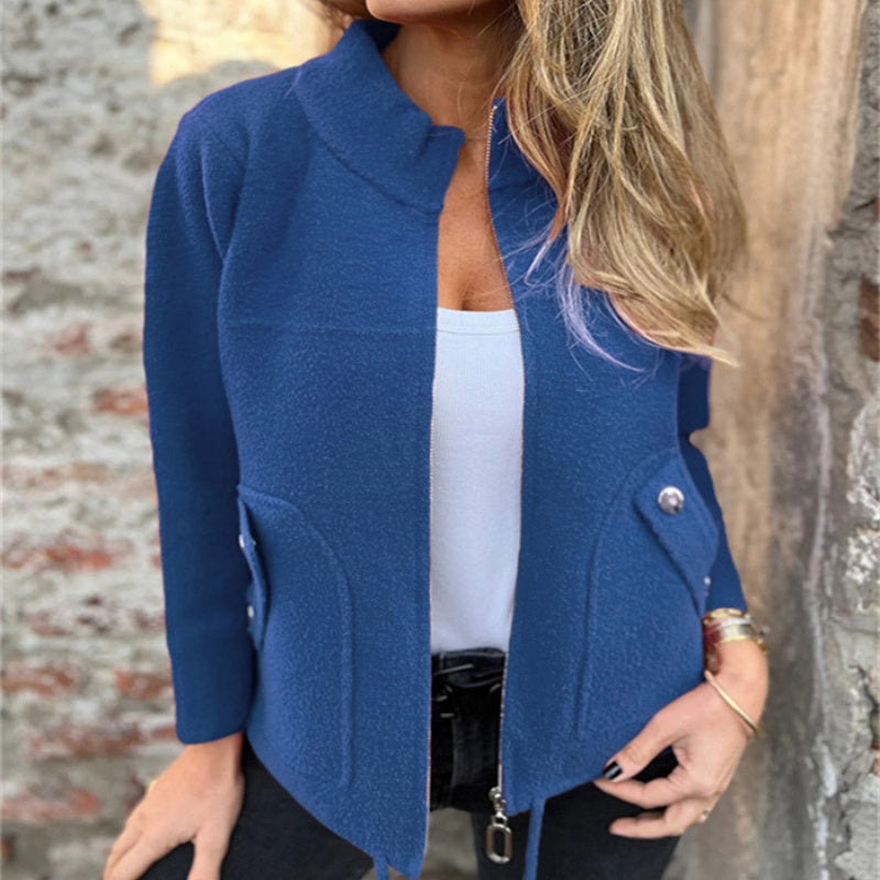 🧥 Lezser kabát magas gallérral és cipzárral